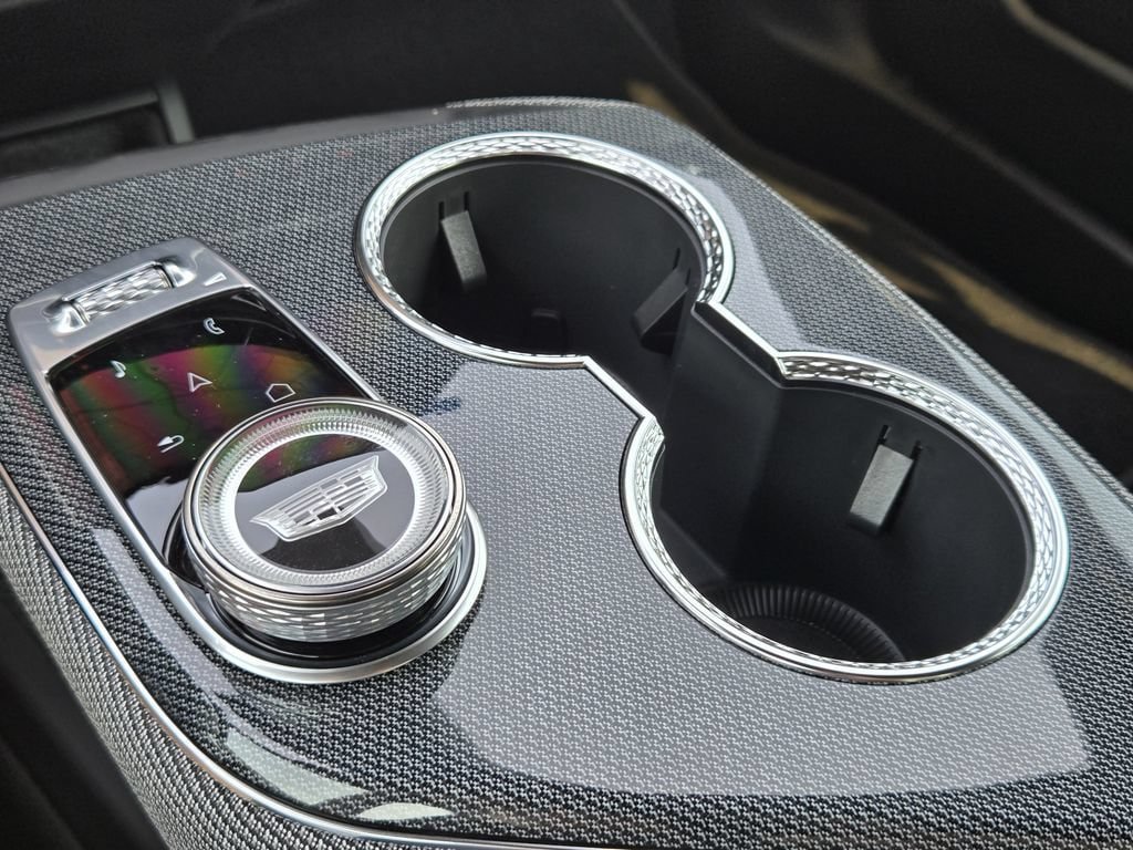 New 2027 Cadillac Optiq Luxury AWD/4WD image 13