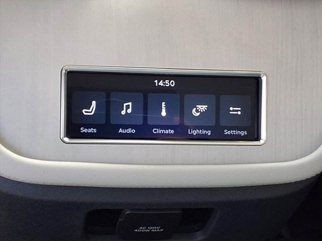 New 2026 Lincoln Navigator L Premier image 9