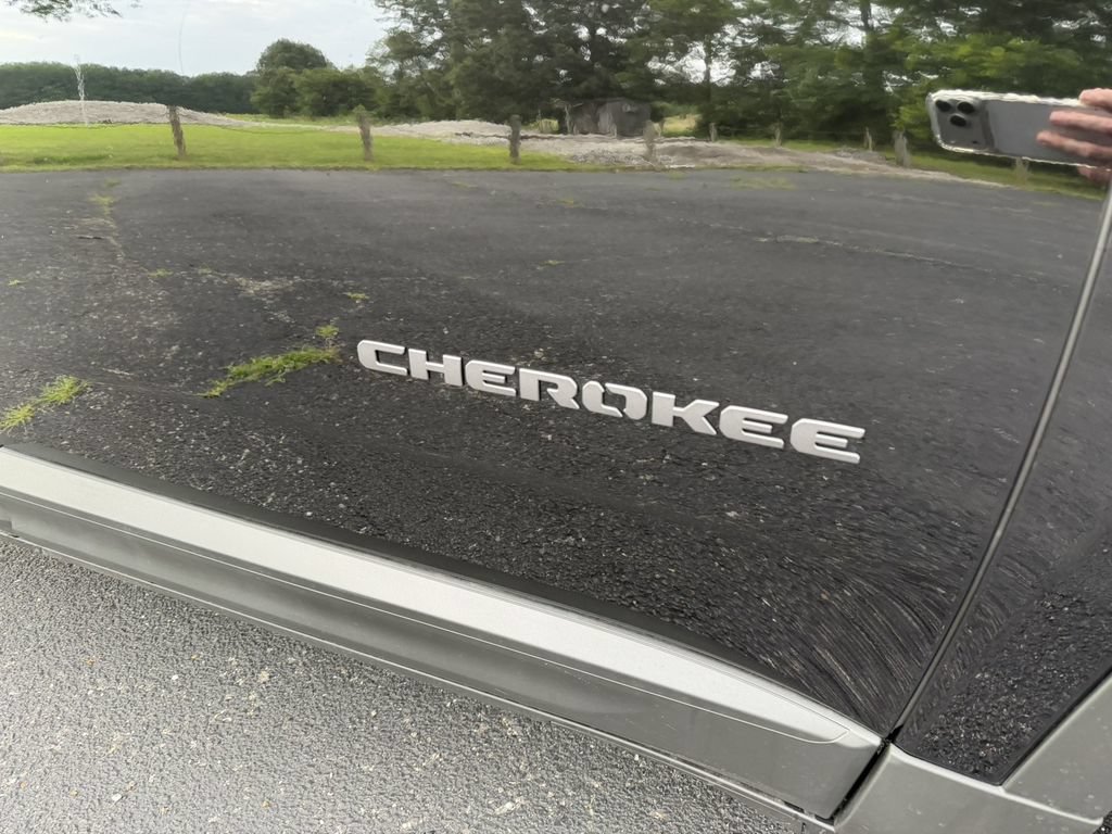 New 2026 Jeep Cherokee Laredo AWD/4WD image 4