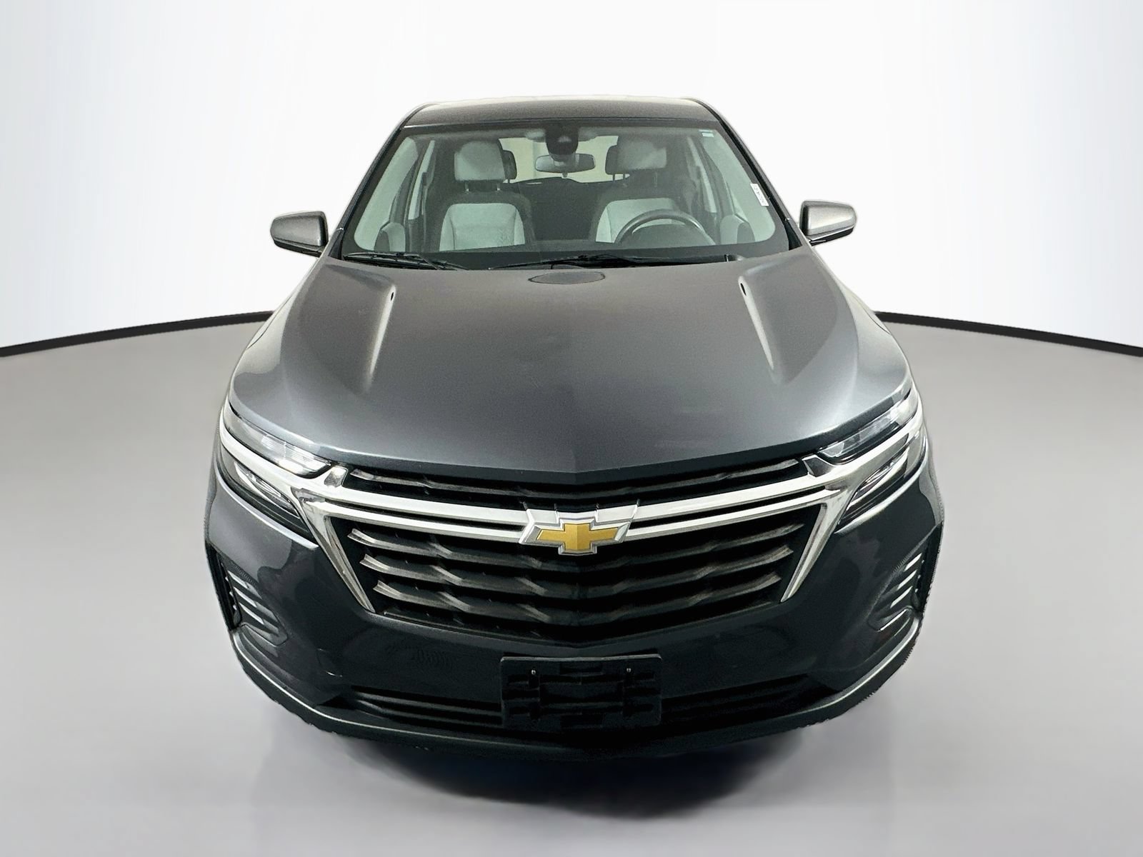 Used 2022 Chevrolet Equinox LS w/ LS Convenience Package FWD image 2