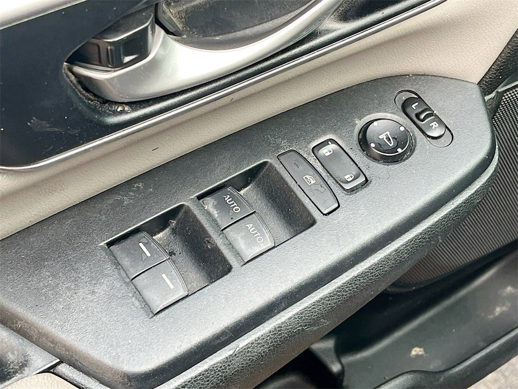 Used 2017 Honda CR-V EX-L image 17