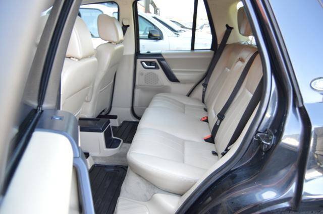 Used 2013 Land Rover LR2 HSE AWD/4WD image 47