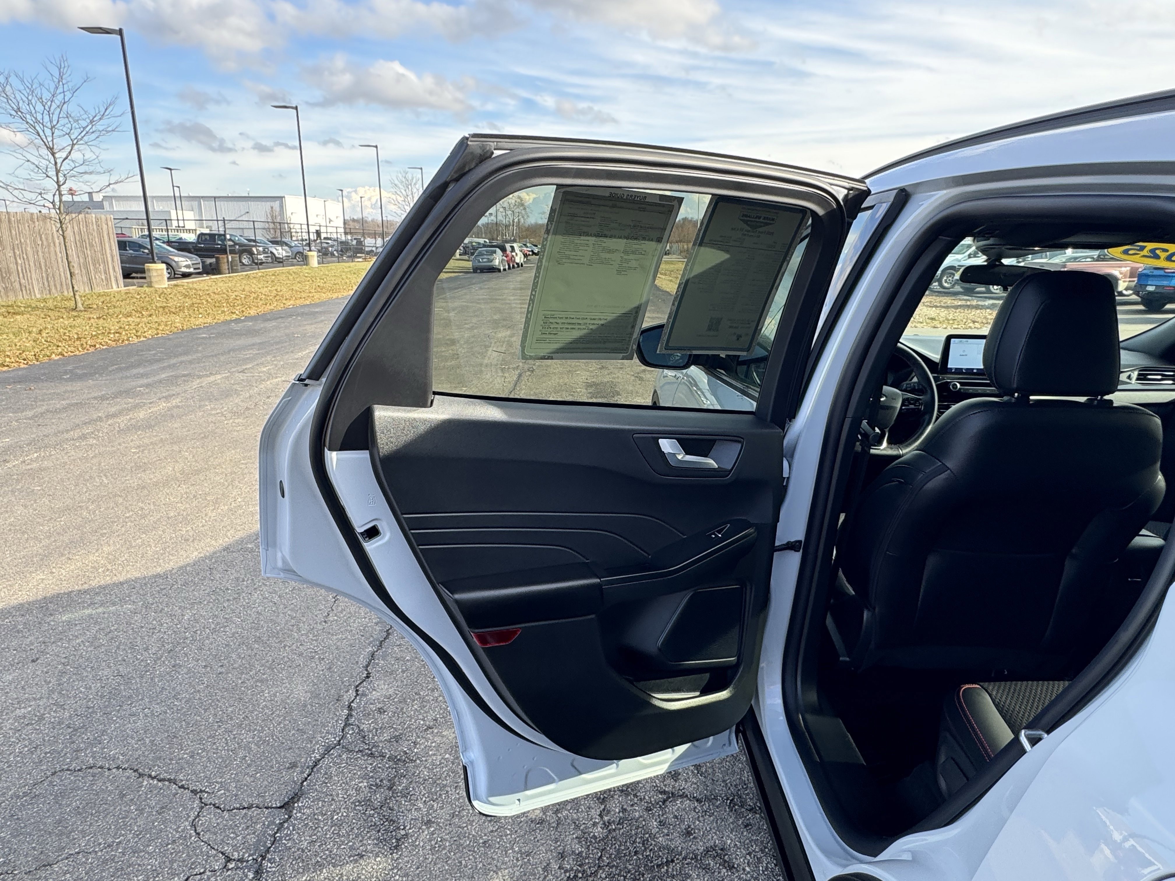 Used 2025 Ford Escape ST-Line image 12