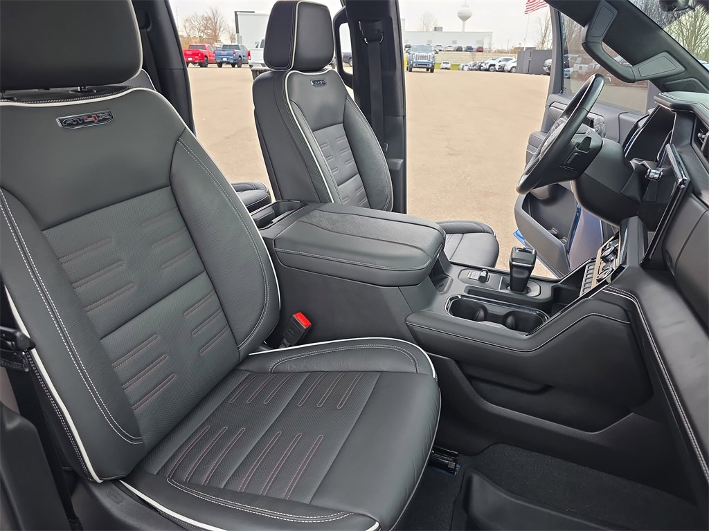 Used 2023 GMC Sierra 1500 AT4X image 10