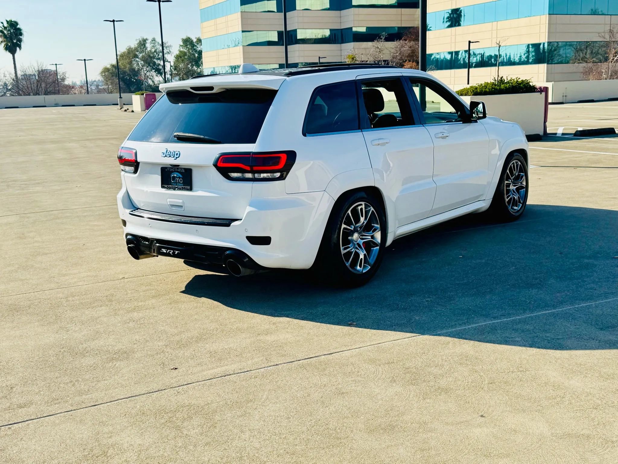 Used 2014 Jeep Grand Cherokee SRT8 w/ Luxury Group II image 10