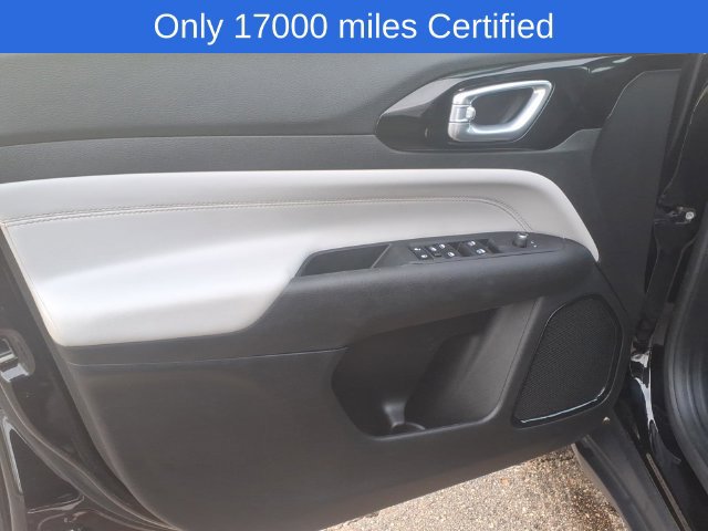 Certified 2024 Jeep Compass Limited AWD/4WD image 8