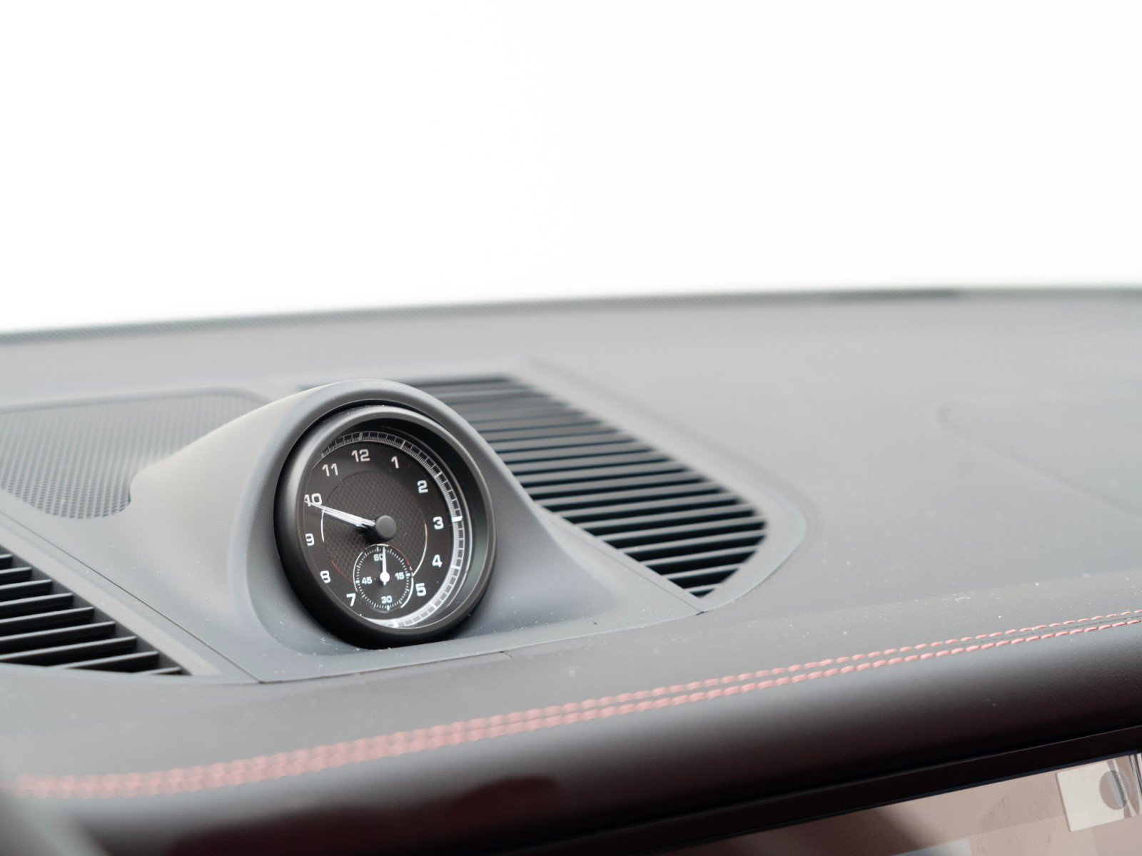 New 2026 Porsche Macan image 27