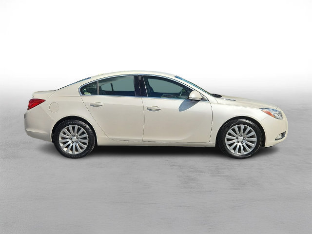 Used 2012 Buick Regal Leather FWD image 7