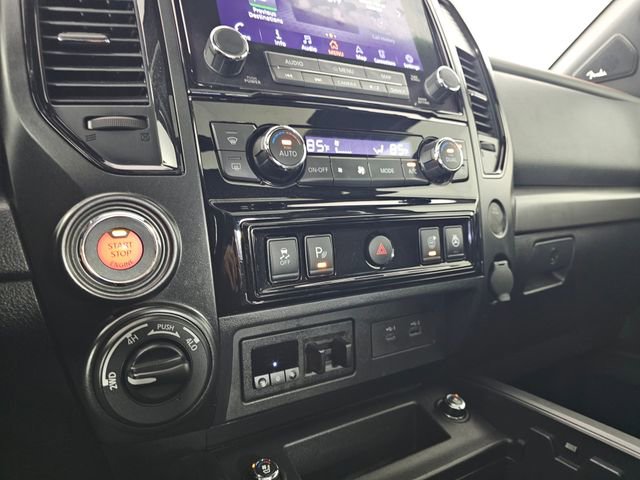 Used 2020 Nissan Titan PRO-4X w/ Pro-4x Convenience Package image 32