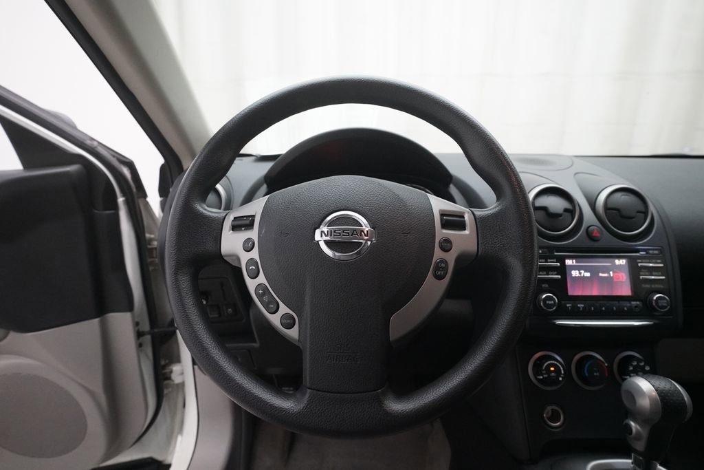 Used 2012 Nissan Rogue SV image 4