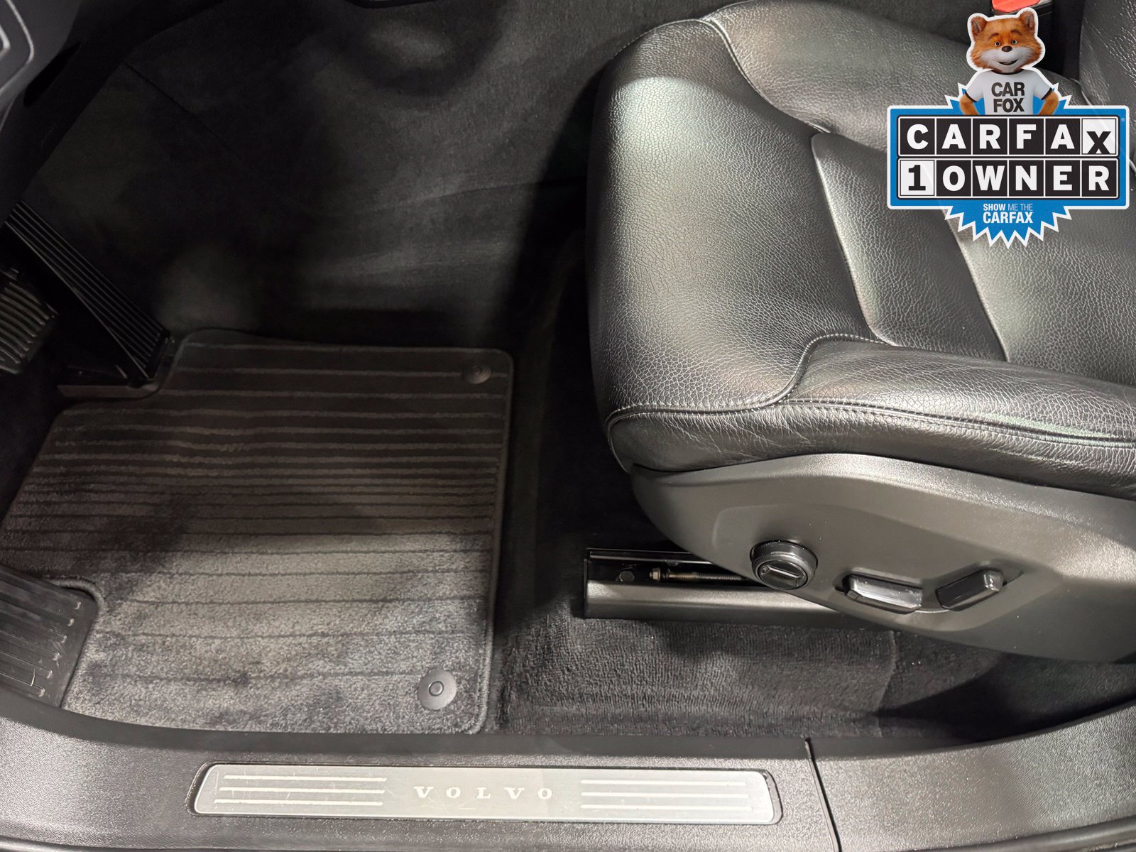 Used 2019 Volvo XC90 T6 Momentum w/ Protection Package Premier AWD/4WD image 18
