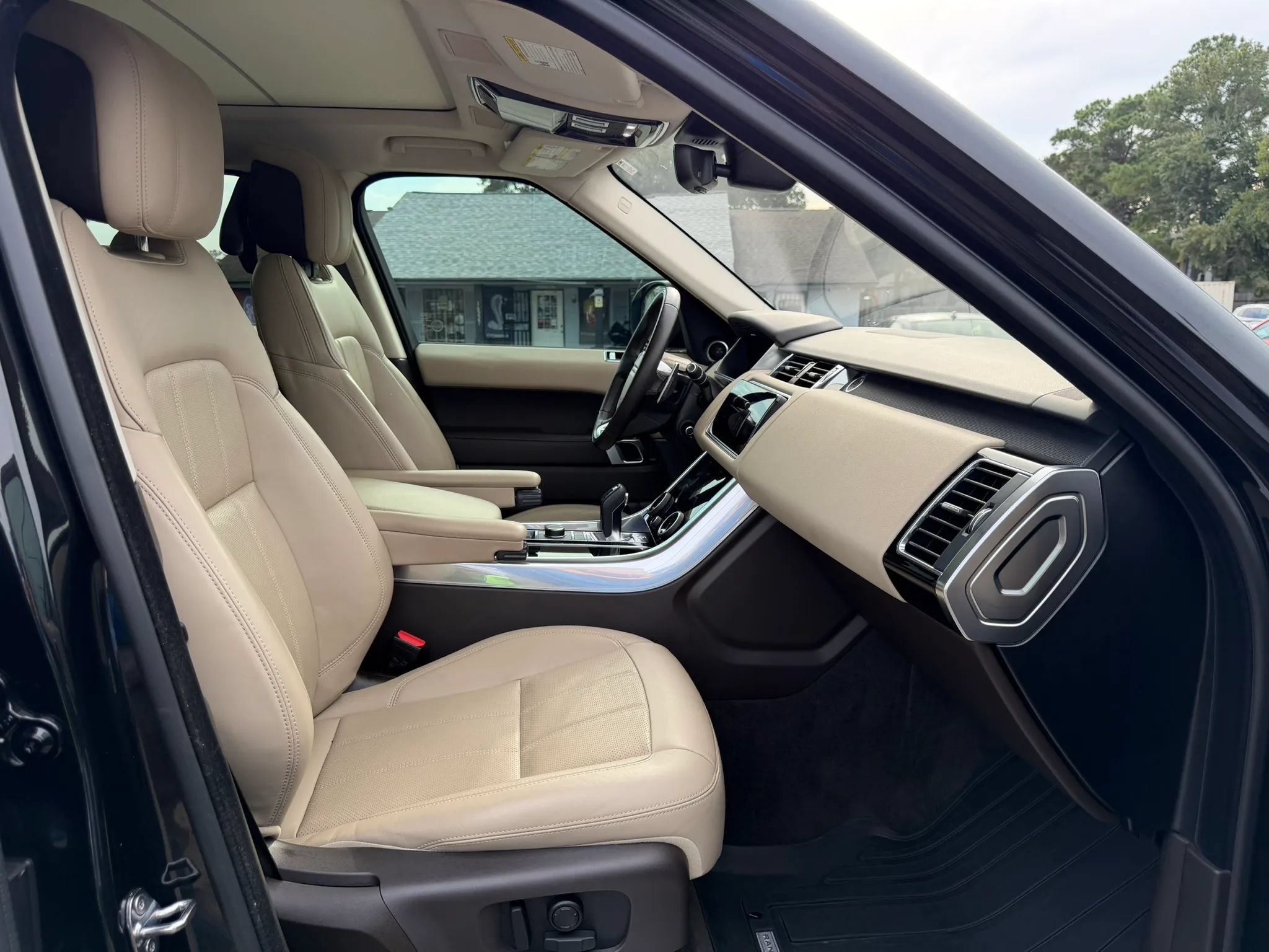 Used 2021 Land Rover Range Rover Sport HSE Silver Edition AWD/4WD image 18