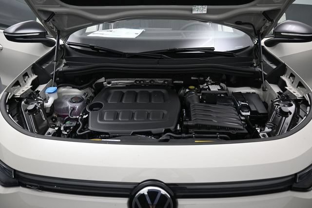 New 2026 Volkswagen Tiguan SE R-Line AWD/4WD image 15