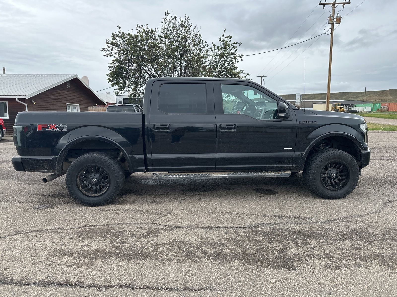 Used 2017 Ford F150 Lariat w/ Equipment Group 502A Luxury AWD/4WD image 38