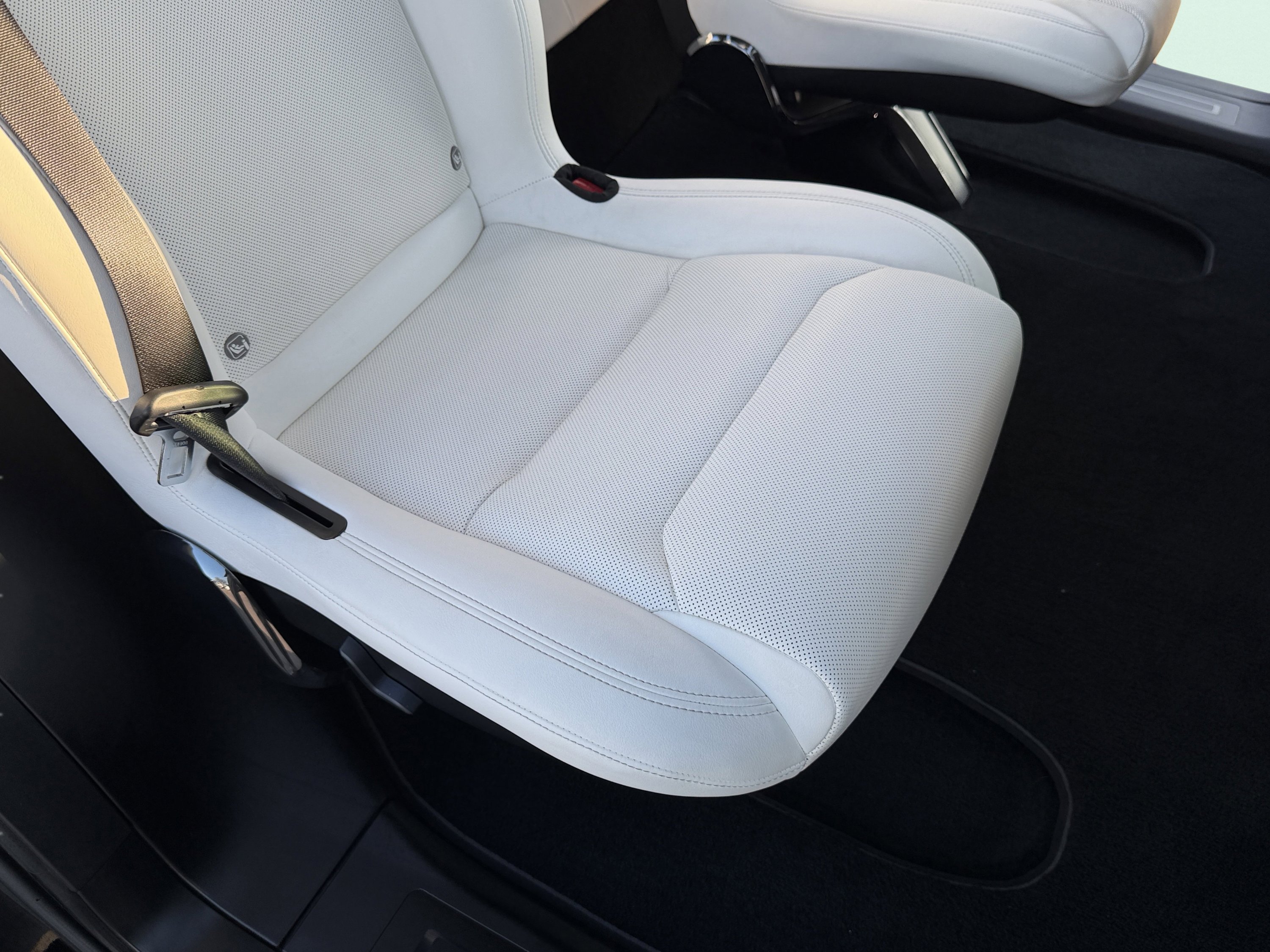 Used 2022 Tesla Model X image 55