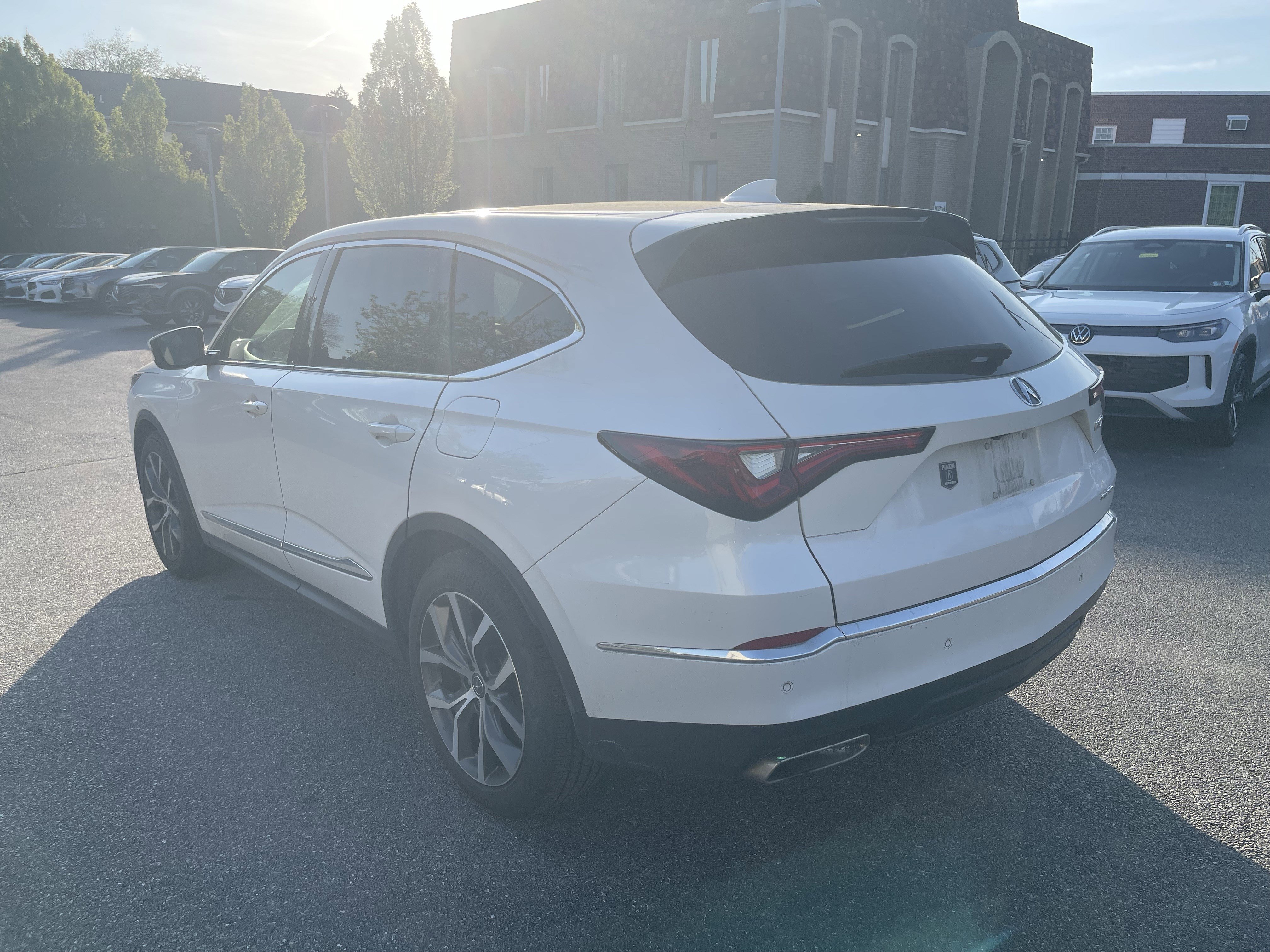 Used 2023 Acura MDX SH-AWD w/ Technology Package image 5