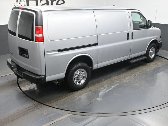 Used 2024 Chevrolet Express 3500 image 30