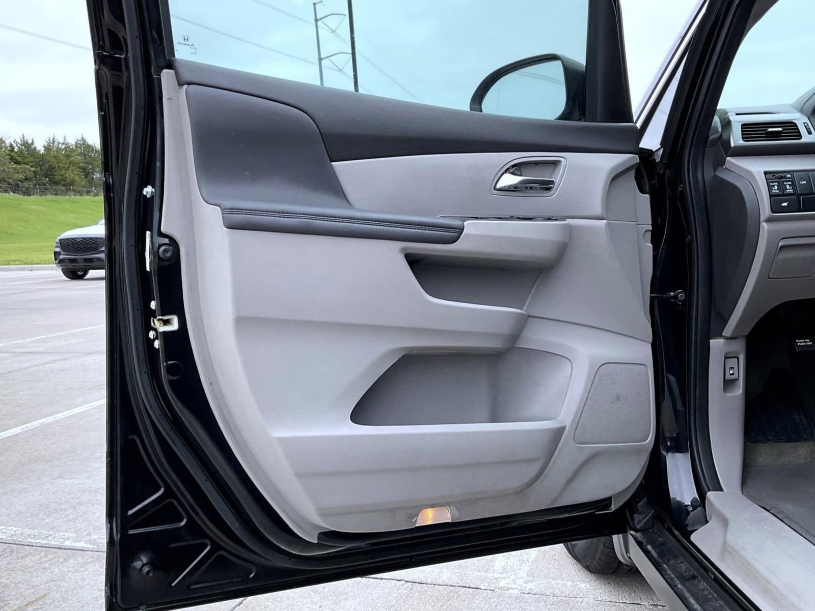 Used 2016 Honda Odyssey EX-L image 9