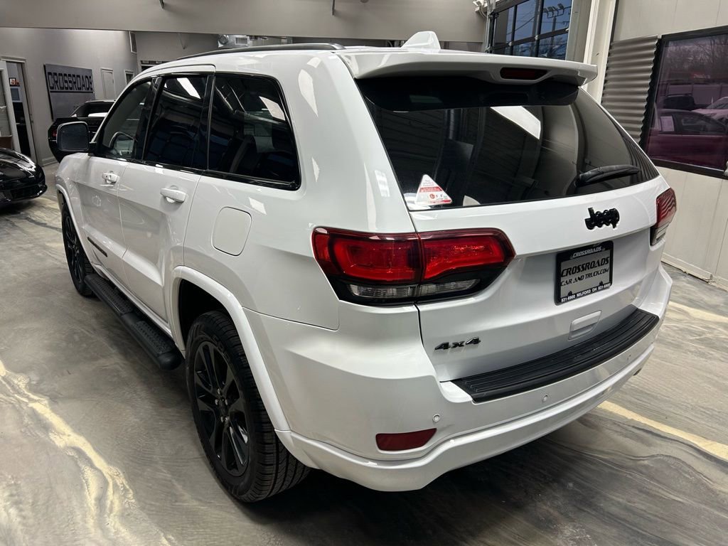 Used 2019 Jeep Grand Cherokee Altitude image 33