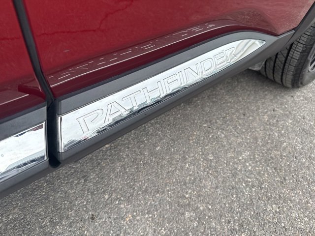 Used 2024 Nissan Pathfinder Platinum w/ Black Appearance Package image 52