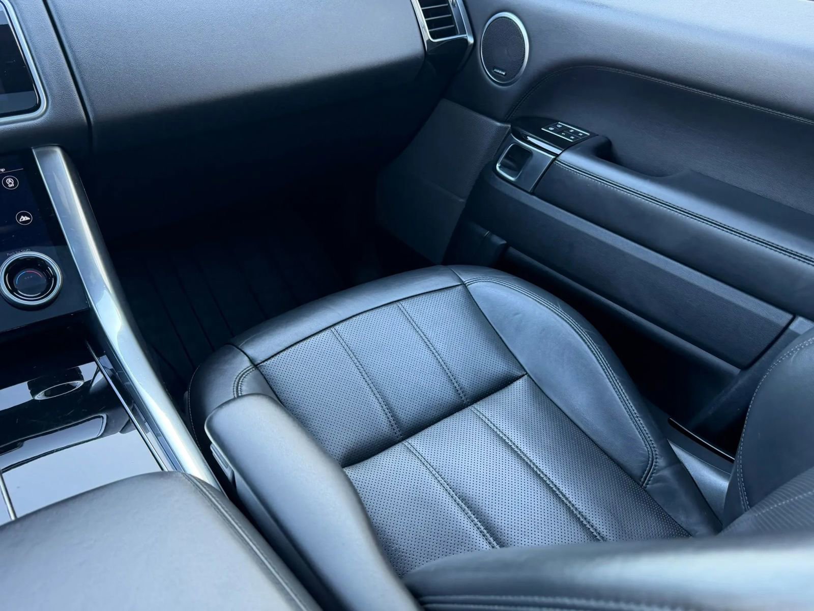 Used 2021 Land Rover Range Rover Sport HSE Silver Edition image 24