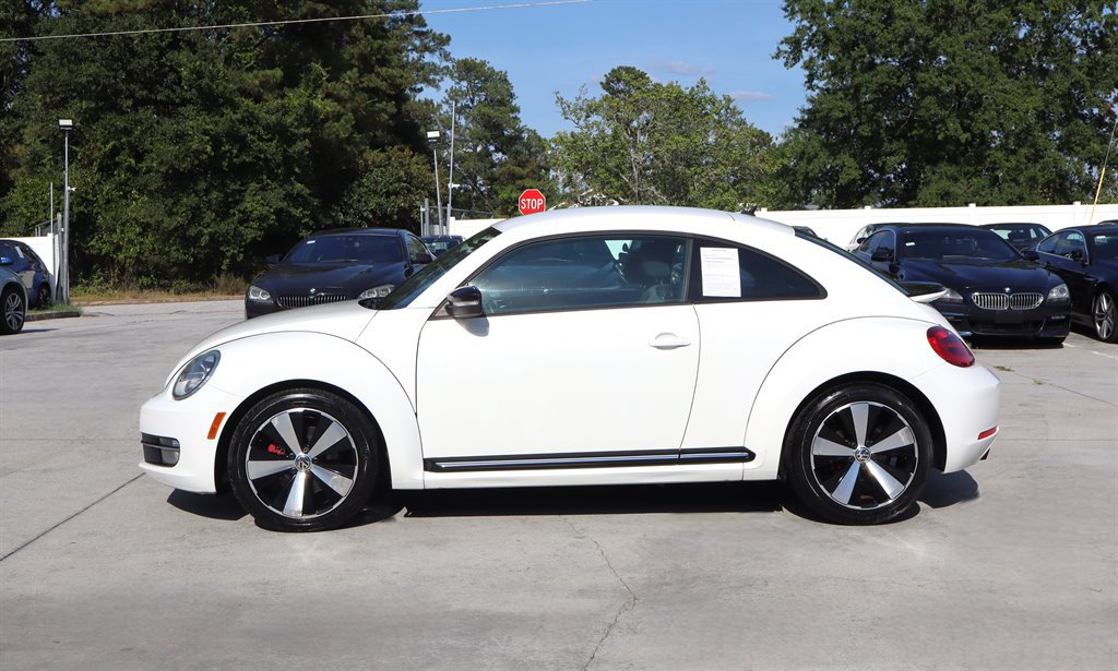 Used 2012 Volkswagen Beetle 2.0T FWD image 4