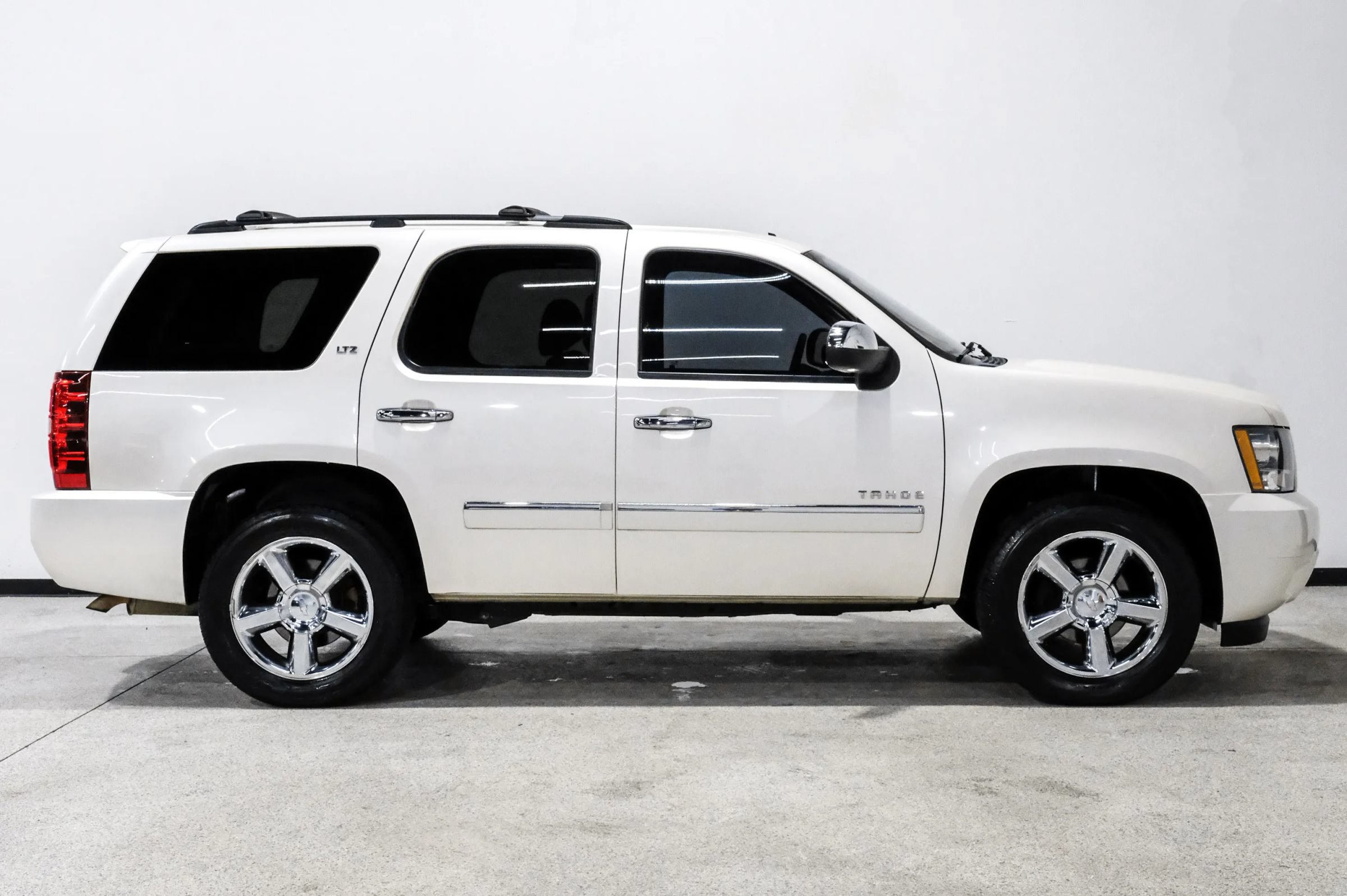 Used 2013 Chevrolet Tahoe LTZ RWD image 5