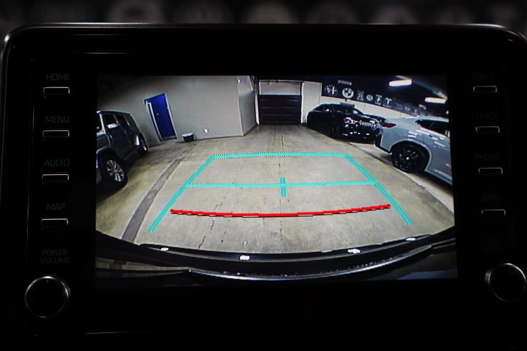 Used 2019 Toyota C-HR LE FWD image 15