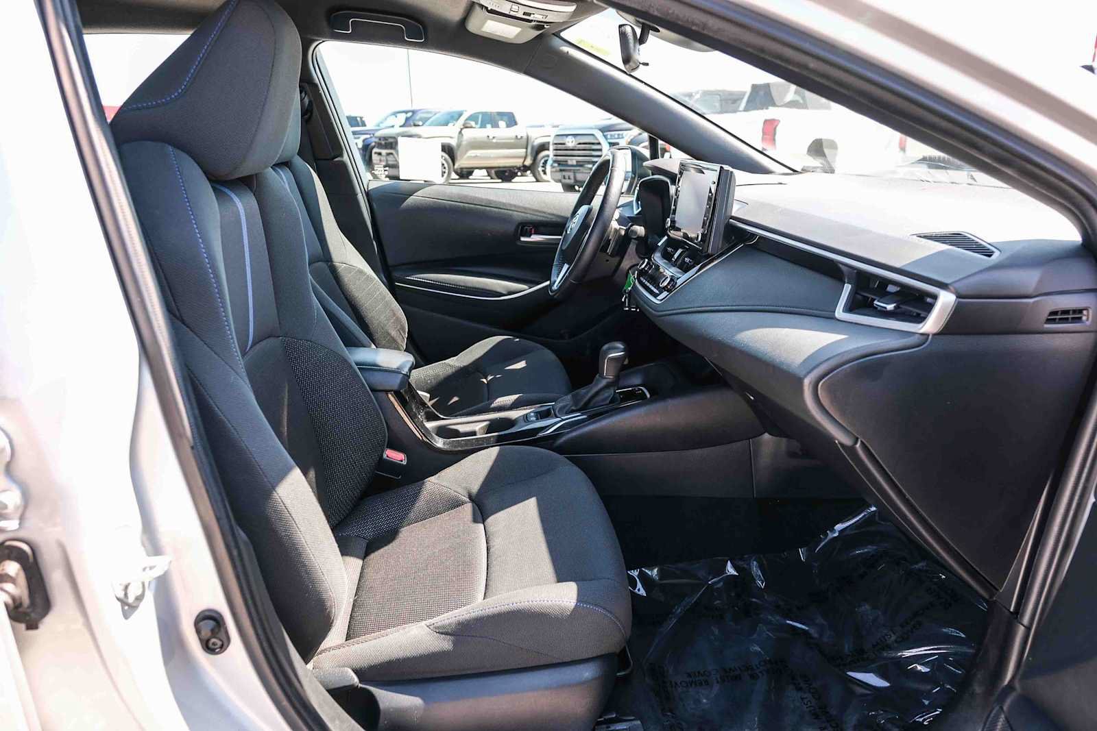 Used 2022 Toyota Corolla SE FWD image 18