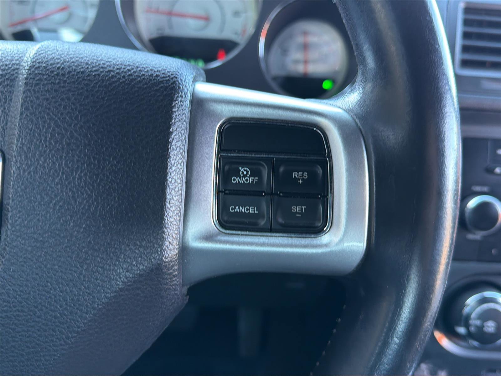 Used 2012 Dodge Challenger SXT RWD image 18