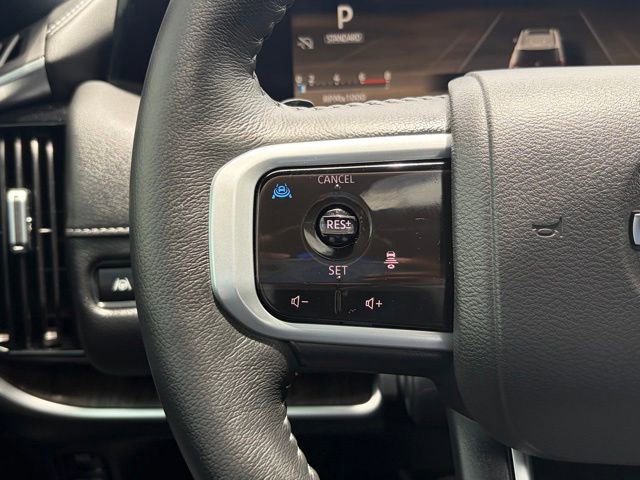 Used 2025 Nissan Armada Platinum w/ Convenience Package RWD image 22