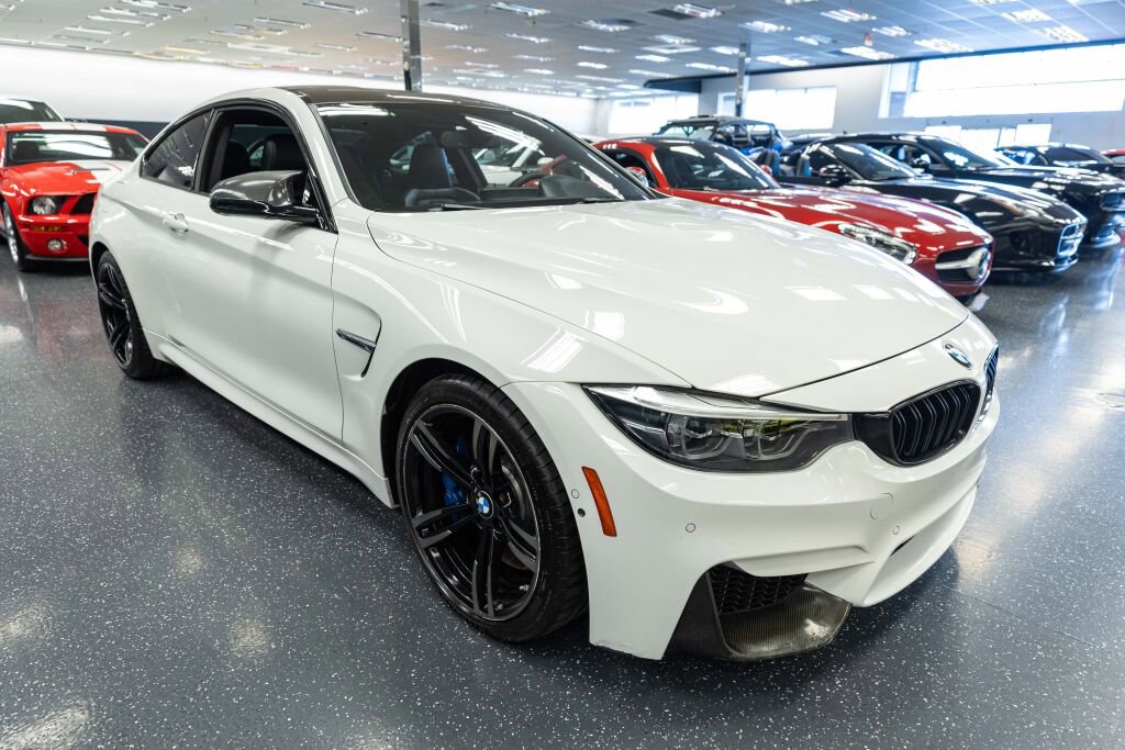 Used 2018 BMW M4 Coupe RWD image 3