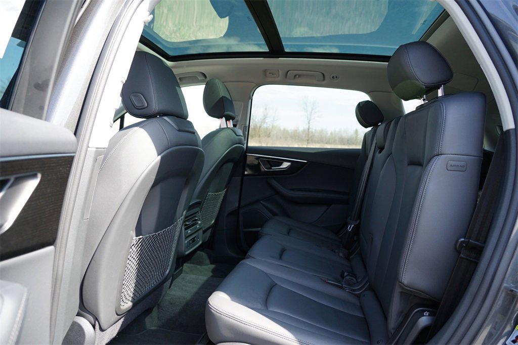 Used 2024 Audi Q7 3.0T Premium Plus image 19