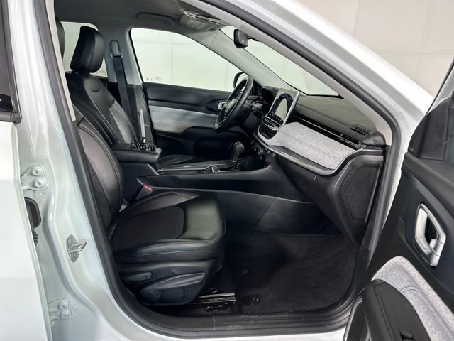 Used 2022 Jeep Compass Latitude w/ Convenience Group image 28