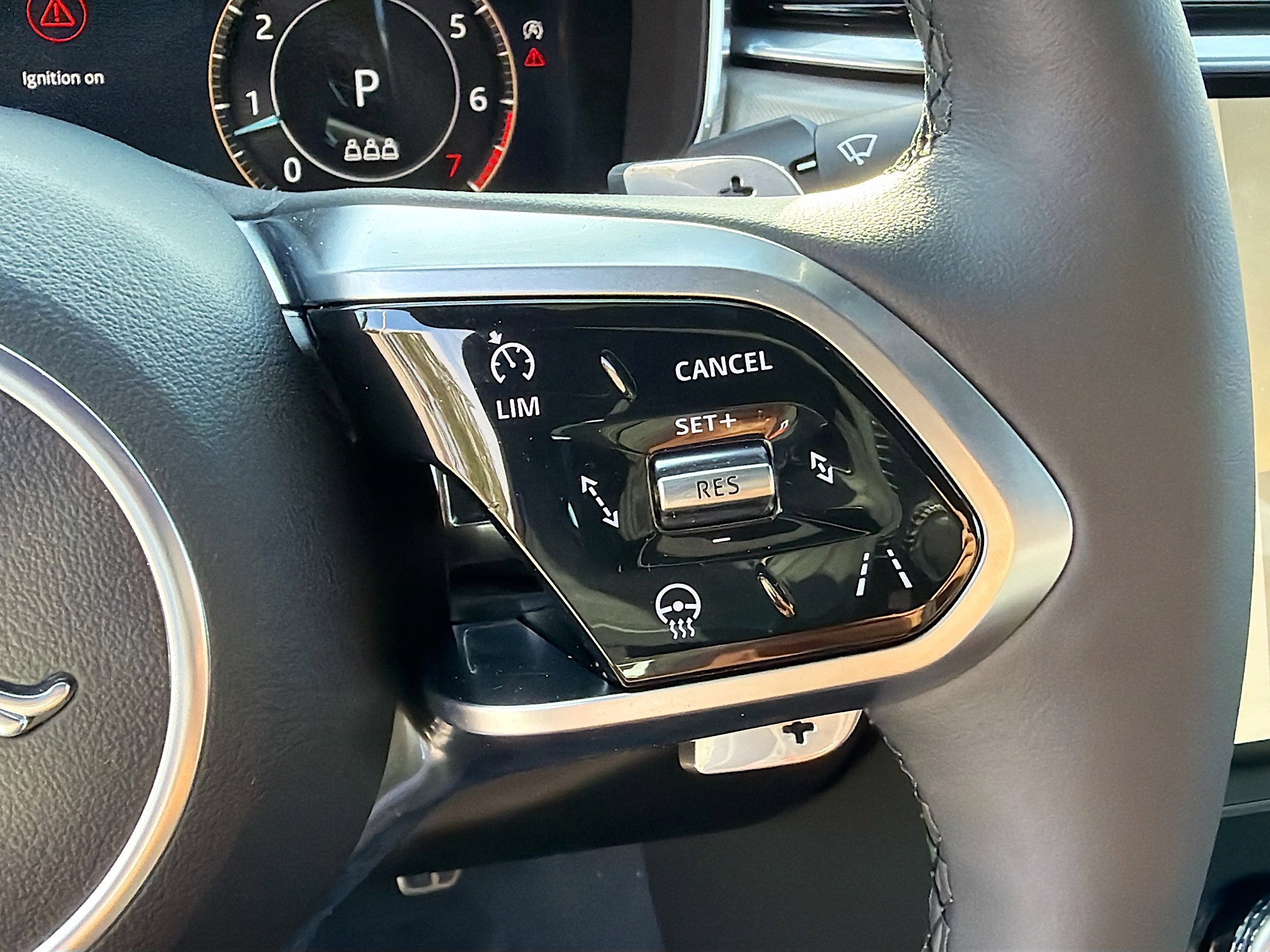 New 2024 Jaguar XF R-Dynamic SE image 40