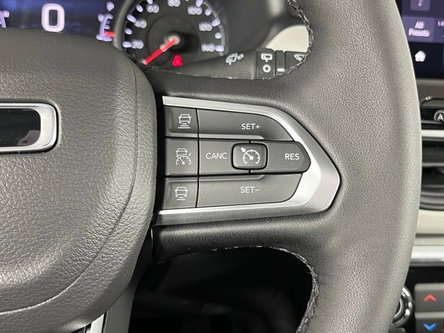 New 2025 Jeep Compass Limited w/ Sun & Sound Group AWD/4WD image 16