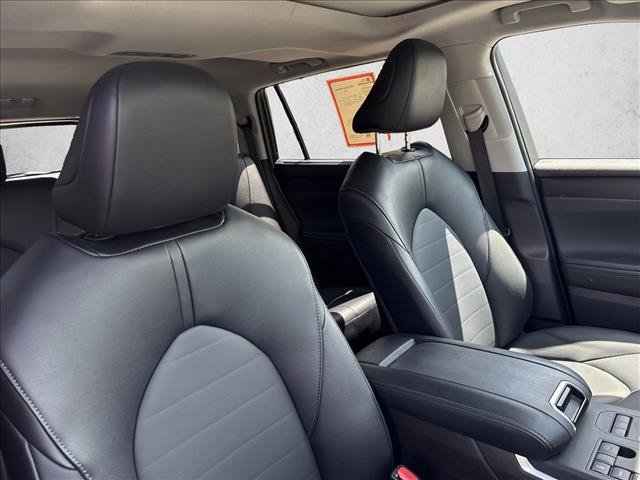 Certified 2026 Toyota Highlander XLE AWD/4WD image 29