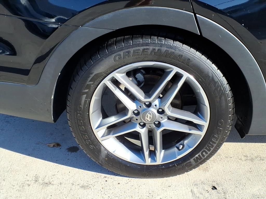 Used 2017 Hyundai Santa Fe SE image 13