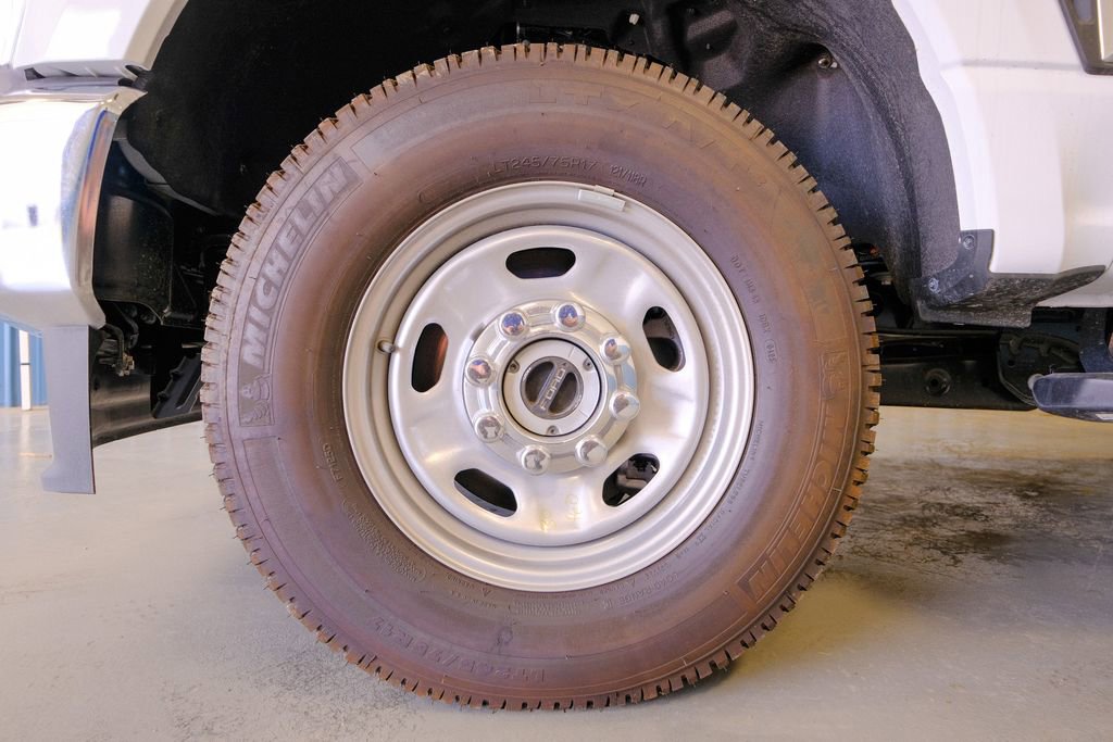 New 2025 Ford F250 XL w/ XL Chrome Package image 39