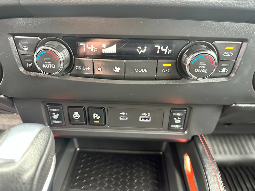Used 2023 Nissan Frontier PRO-4X w/ Pro-4X Premium Package AWD/4WD image 17