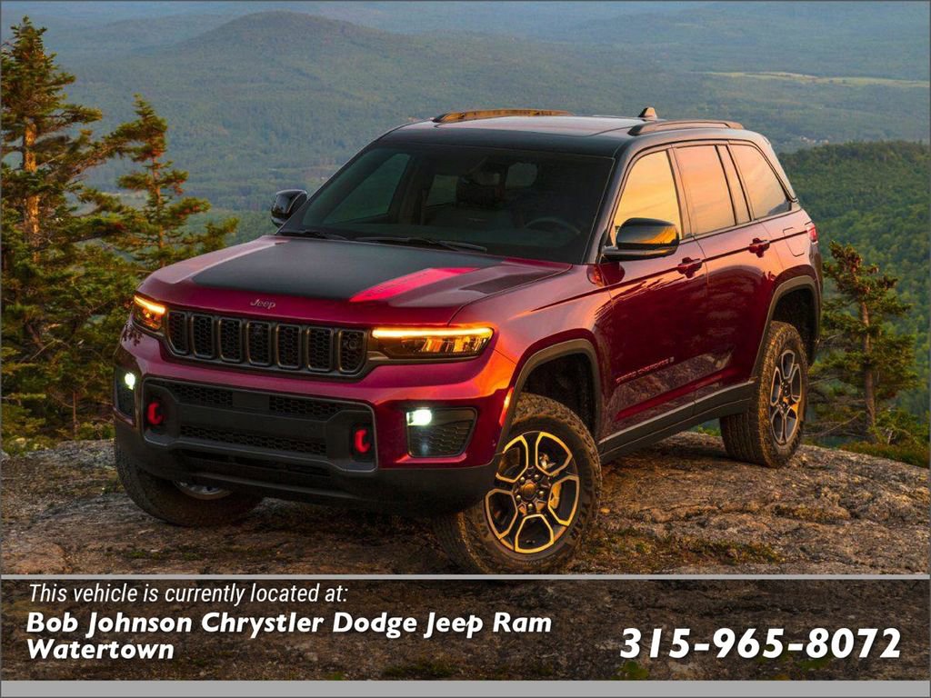 New 2023 Jeep Grand Cherokee Summit w/ Advanced Protech Group IV