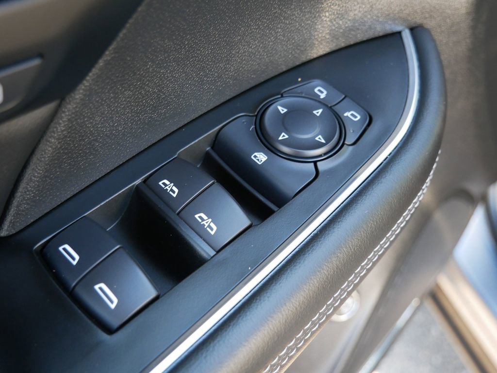 Used 2022 Buick Envision Essence w/ Technology Package I image 16