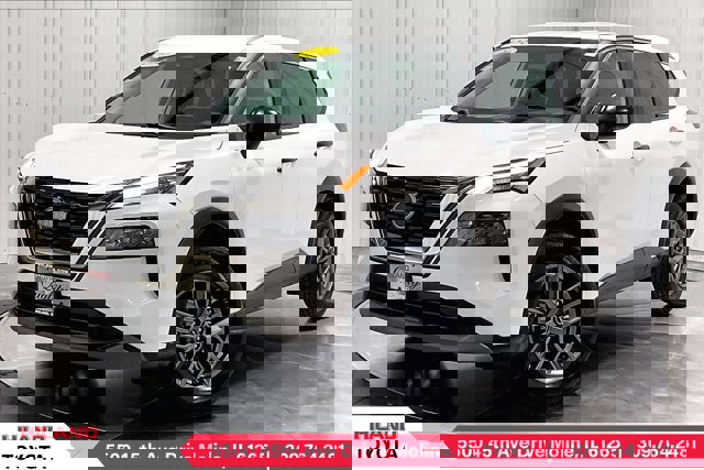 Used 2023 Nissan Rogue S image 1