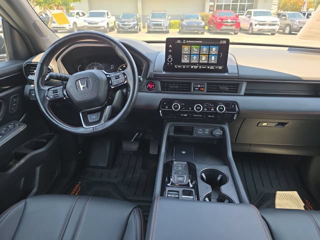 Certified 2025 Honda Pilot TrailSport image 15