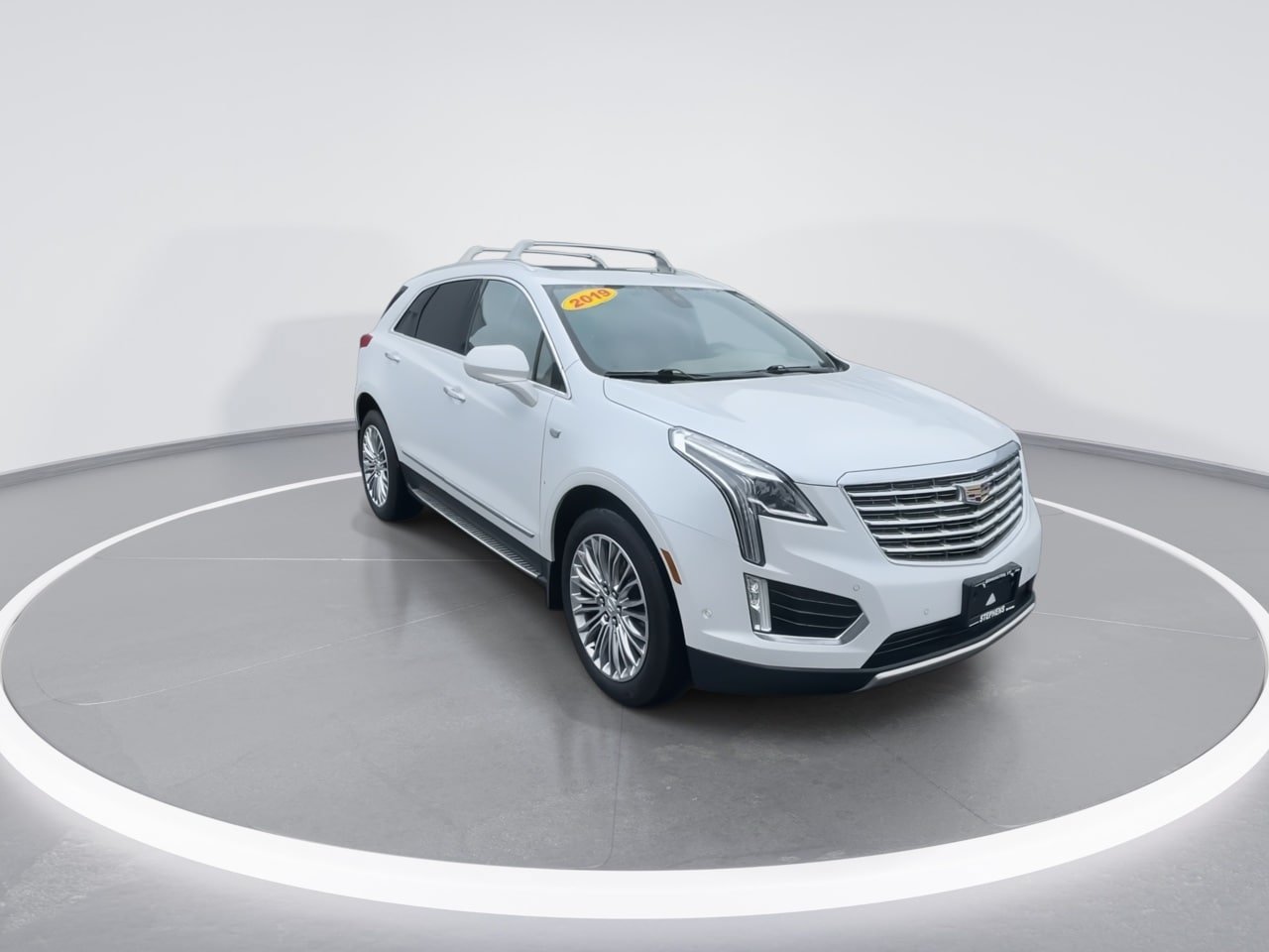 Used 2019 Cadillac XT5 Platinum AWD/4WD image 2