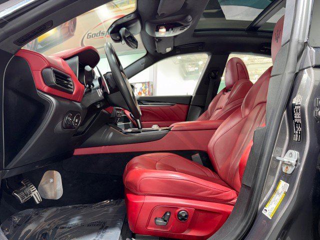 Used 2020 Maserati Levante GranSport image 43