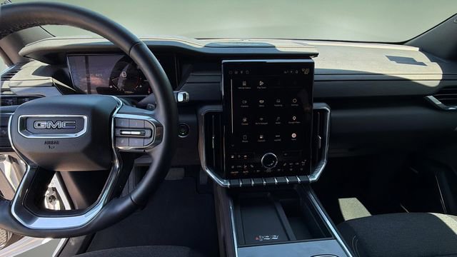 Used 2025 GMC Acadia Elevation FWD image 11