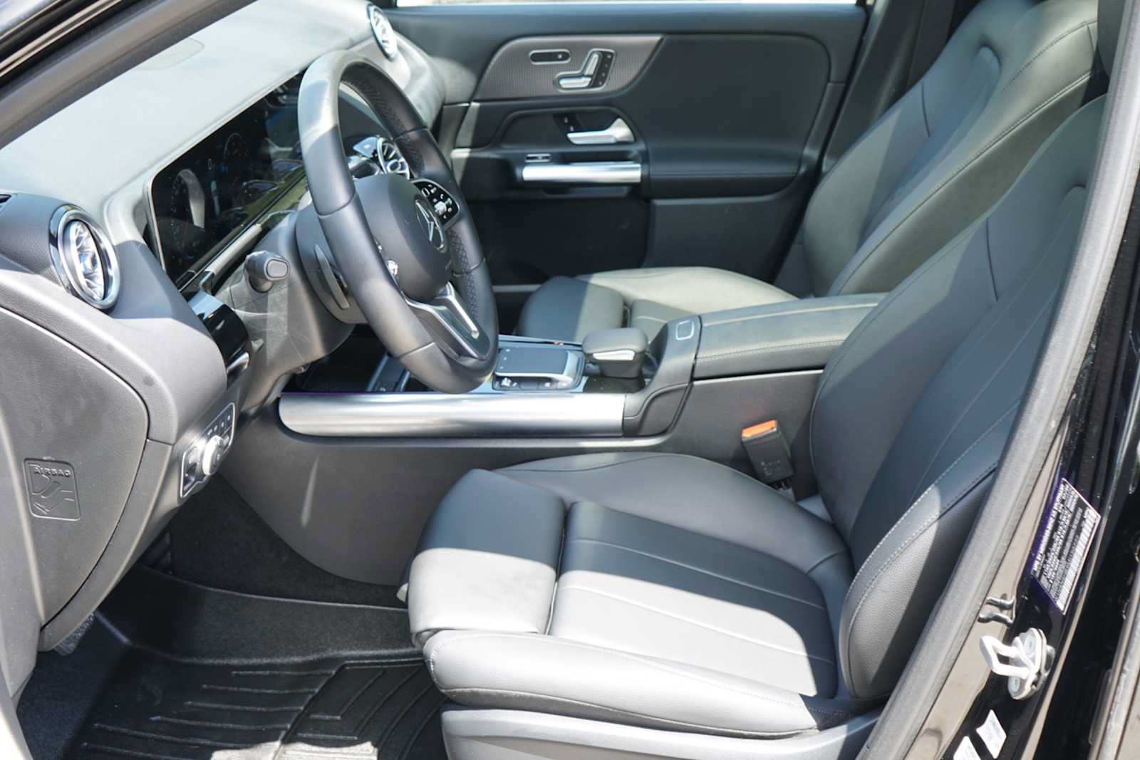 Used 2021 Mercedes-Benz GLA 250 4MATIC image 9