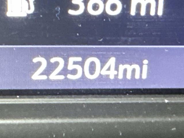 Used 2023 Buick Enclave Essence image 32