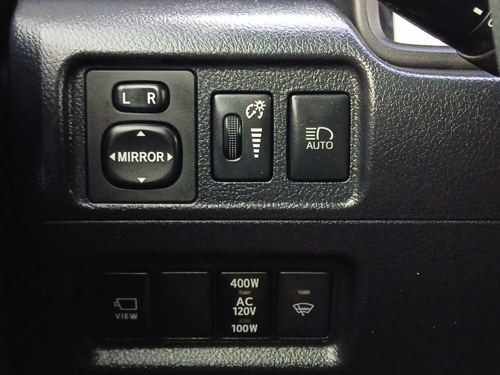 Used 2022 Toyota 4Runner TRD Off-Road Premium AWD/4WD image 12